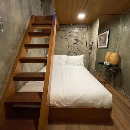 Central Old Town Cottage Bangkok Exterior photo